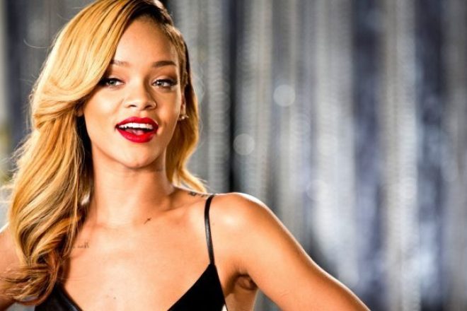 Rihanna 能捧红一切！LVMH 美妆孵化器携手 Rihanna推出偶像彩妆品牌