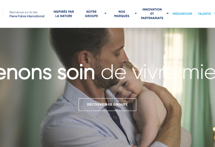 雅漾的母公司、法国Pierre Fabre集团推出首款可联网的化妆镜，5秒即可完成皮肤诊断